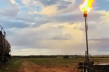 Mobile railcar flaring equipment